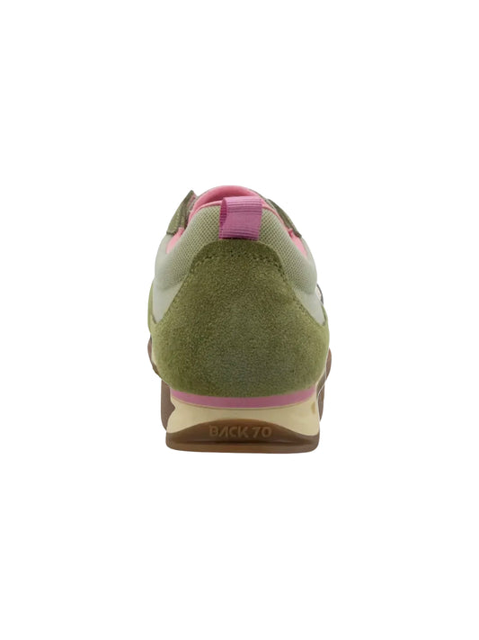 jump sneaker