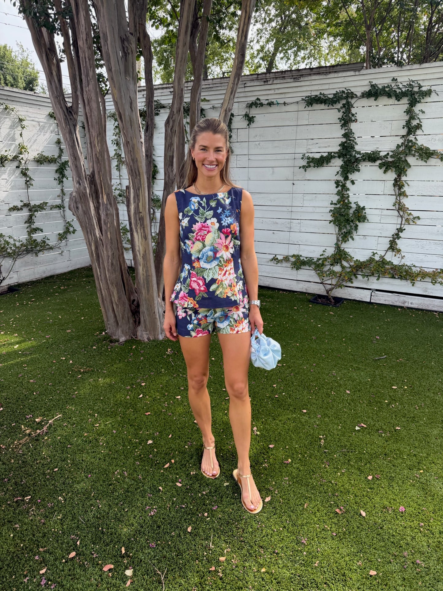 lila mini short