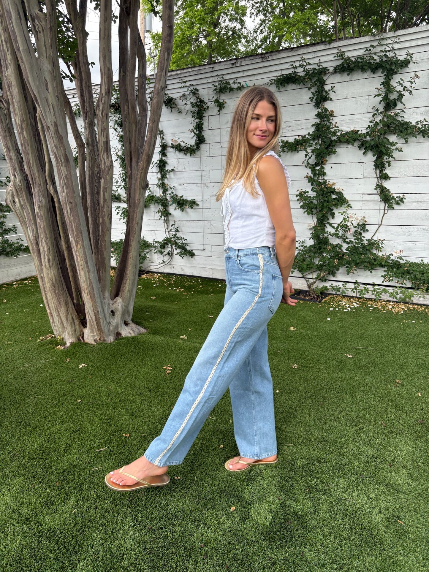 crochet trim column jean