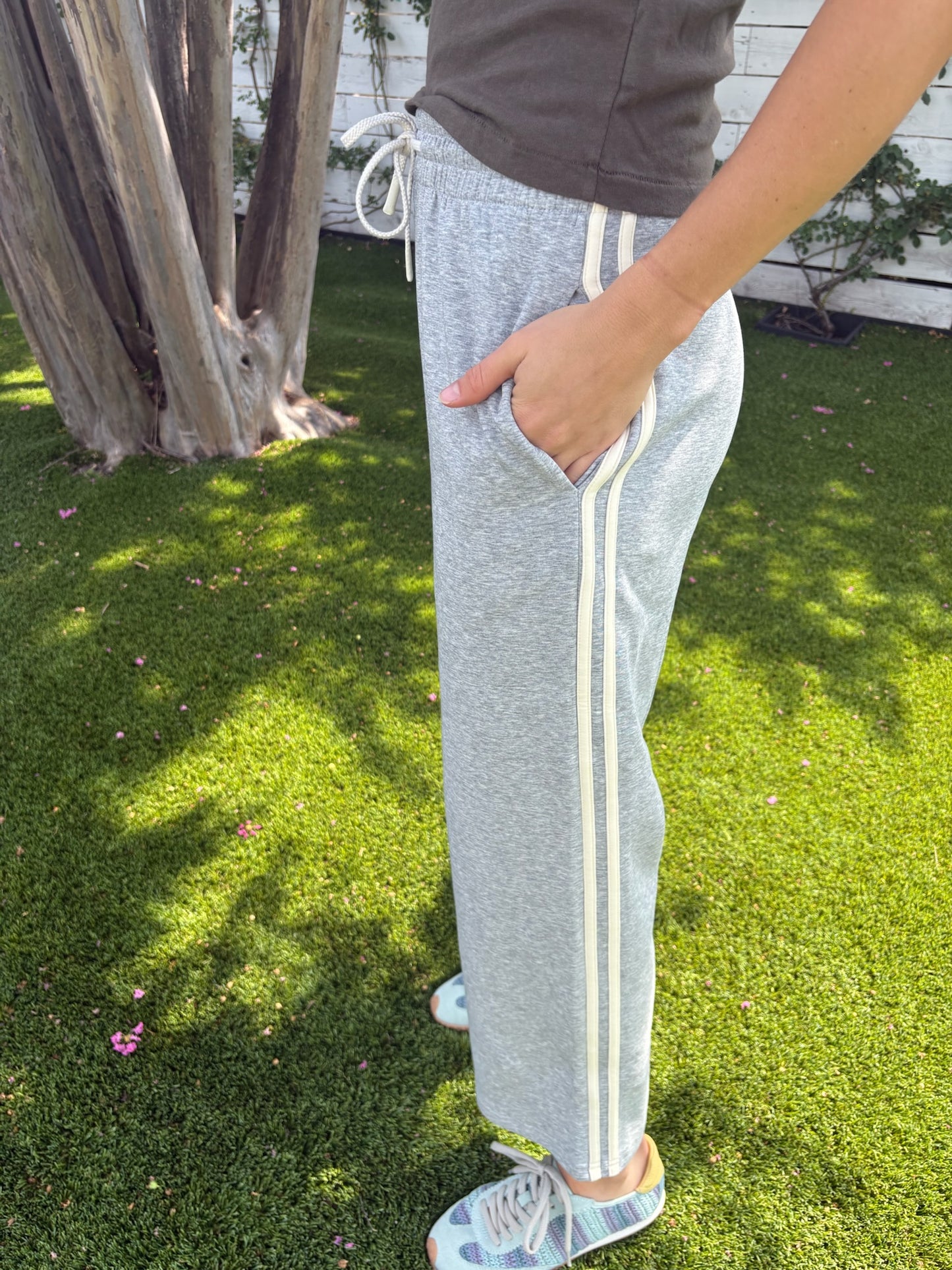 claud travel track pant