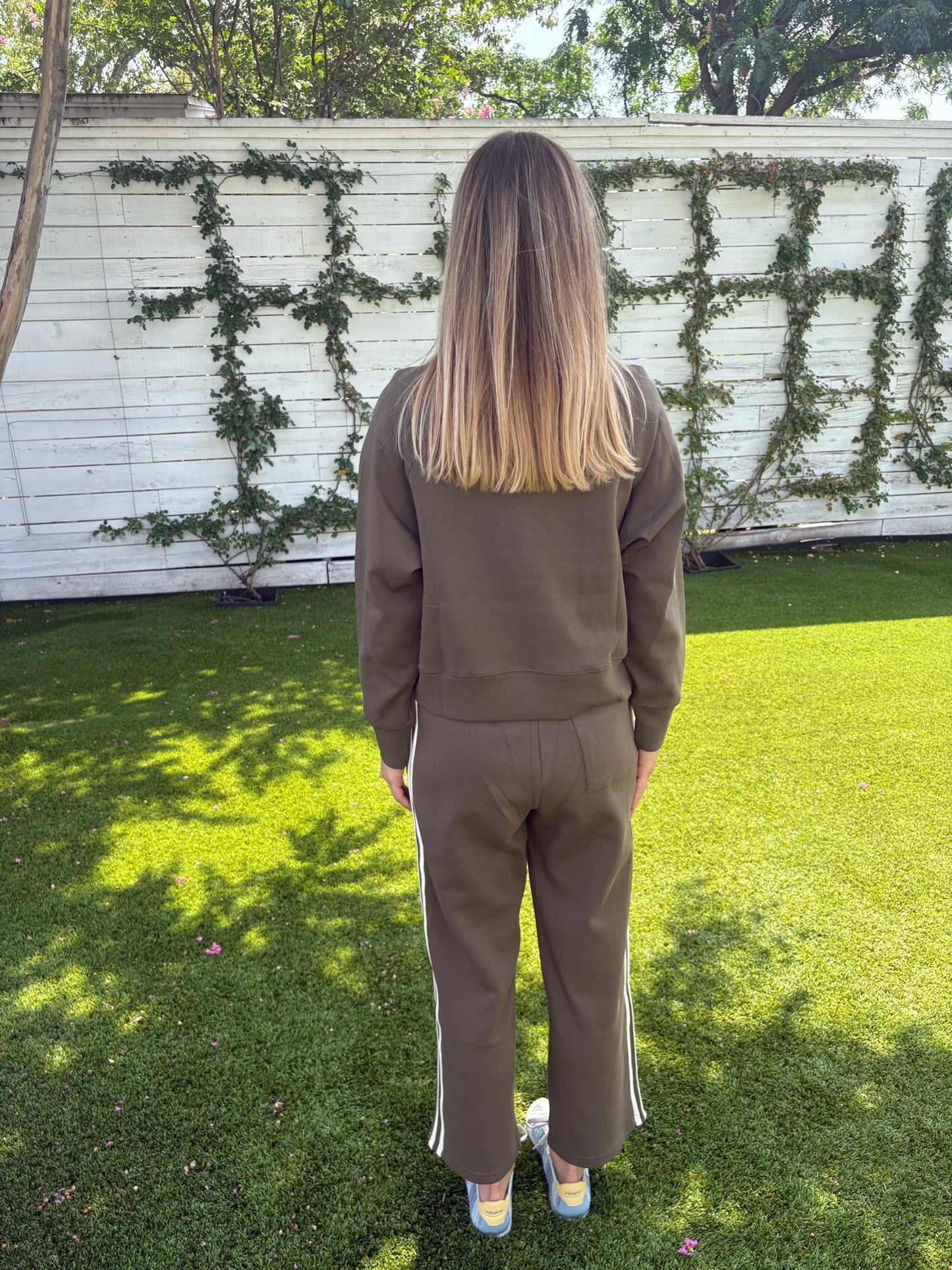 claud travel track pant
