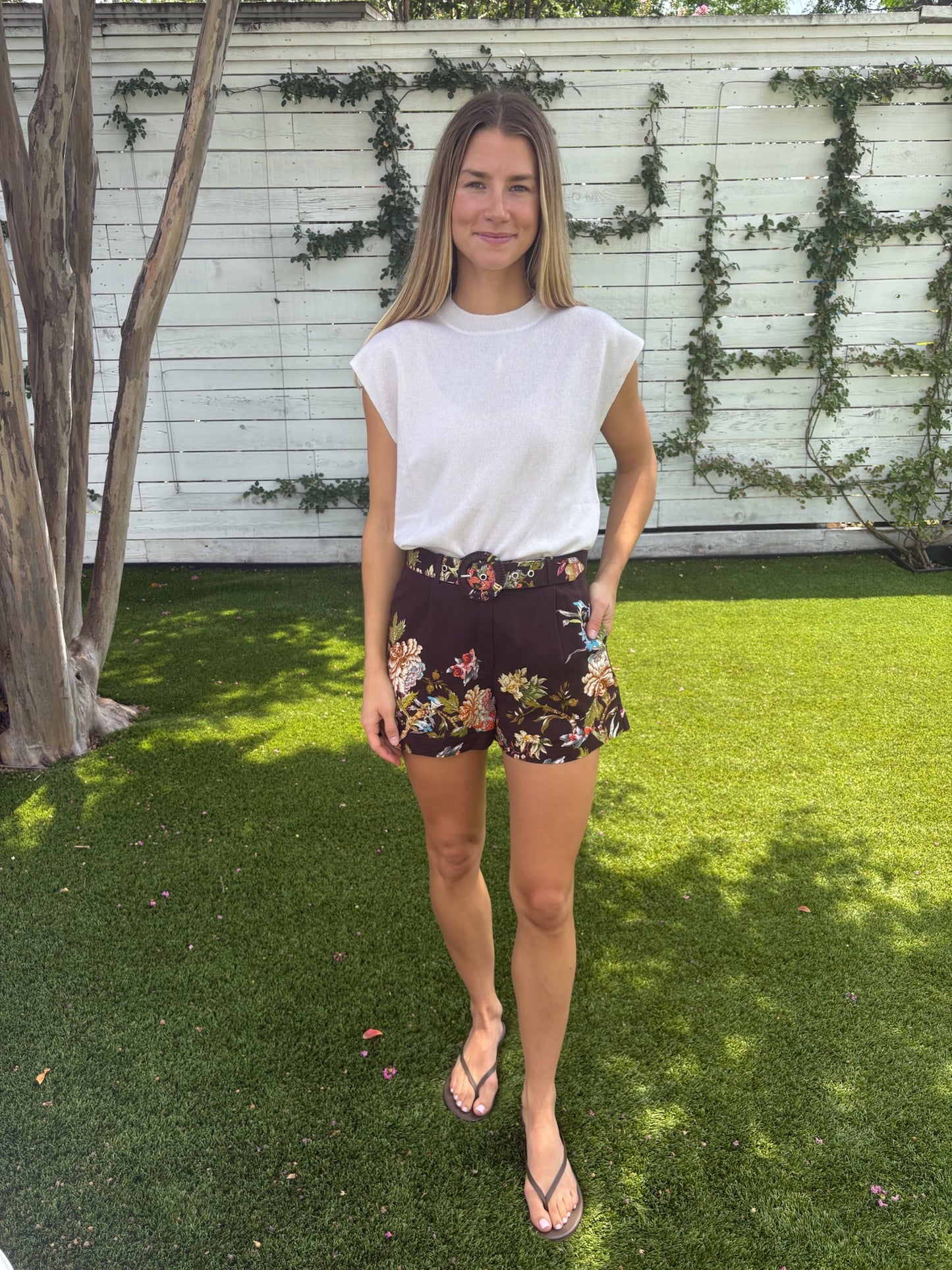 yuna shorts with buckle belt