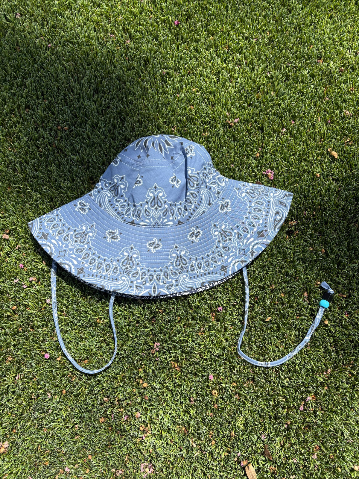 capeline hat