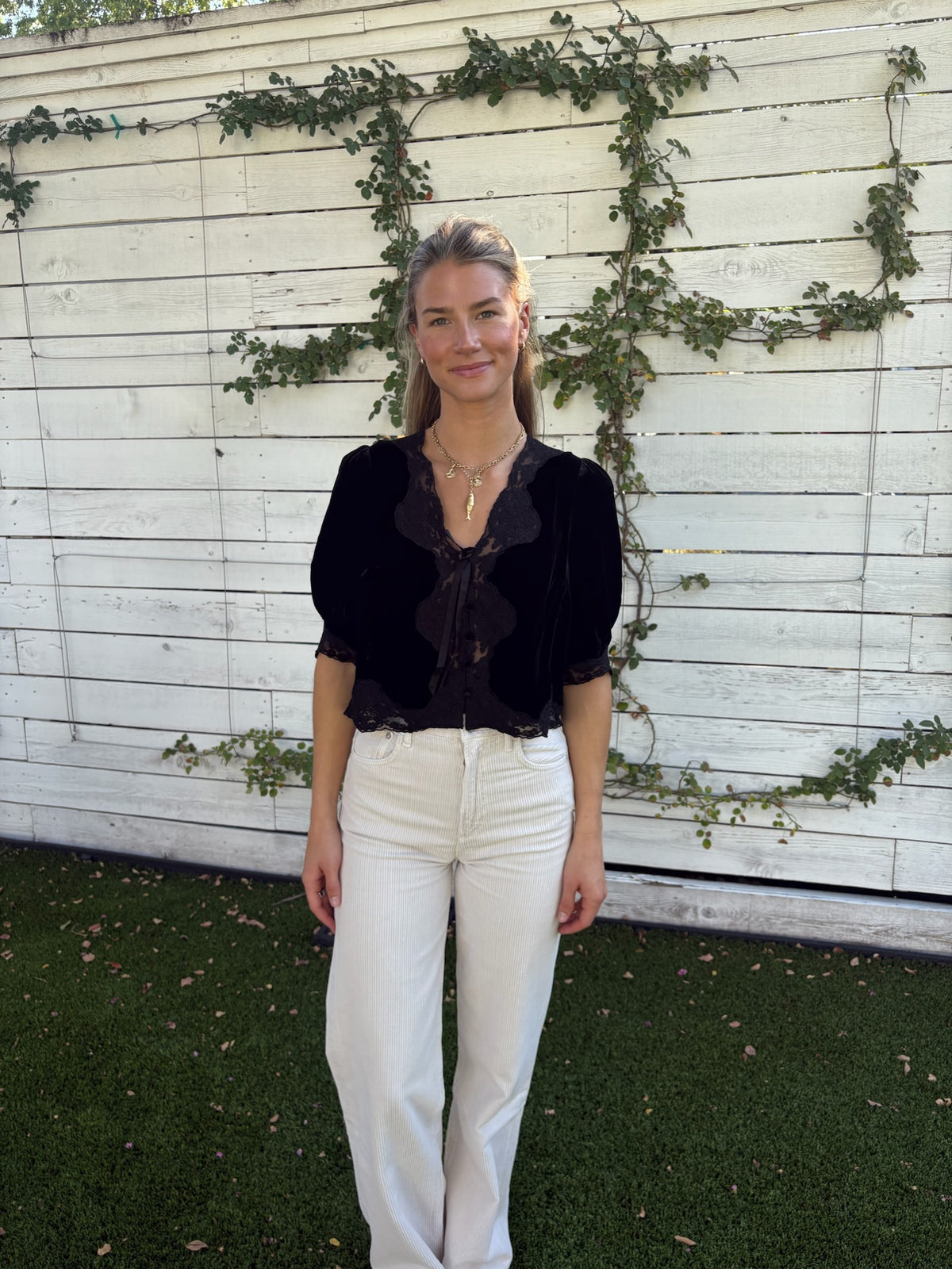 ursula top in black