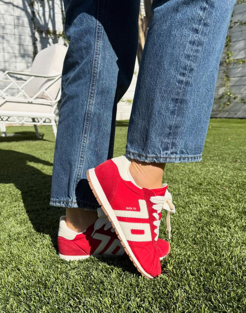 runner sneaker